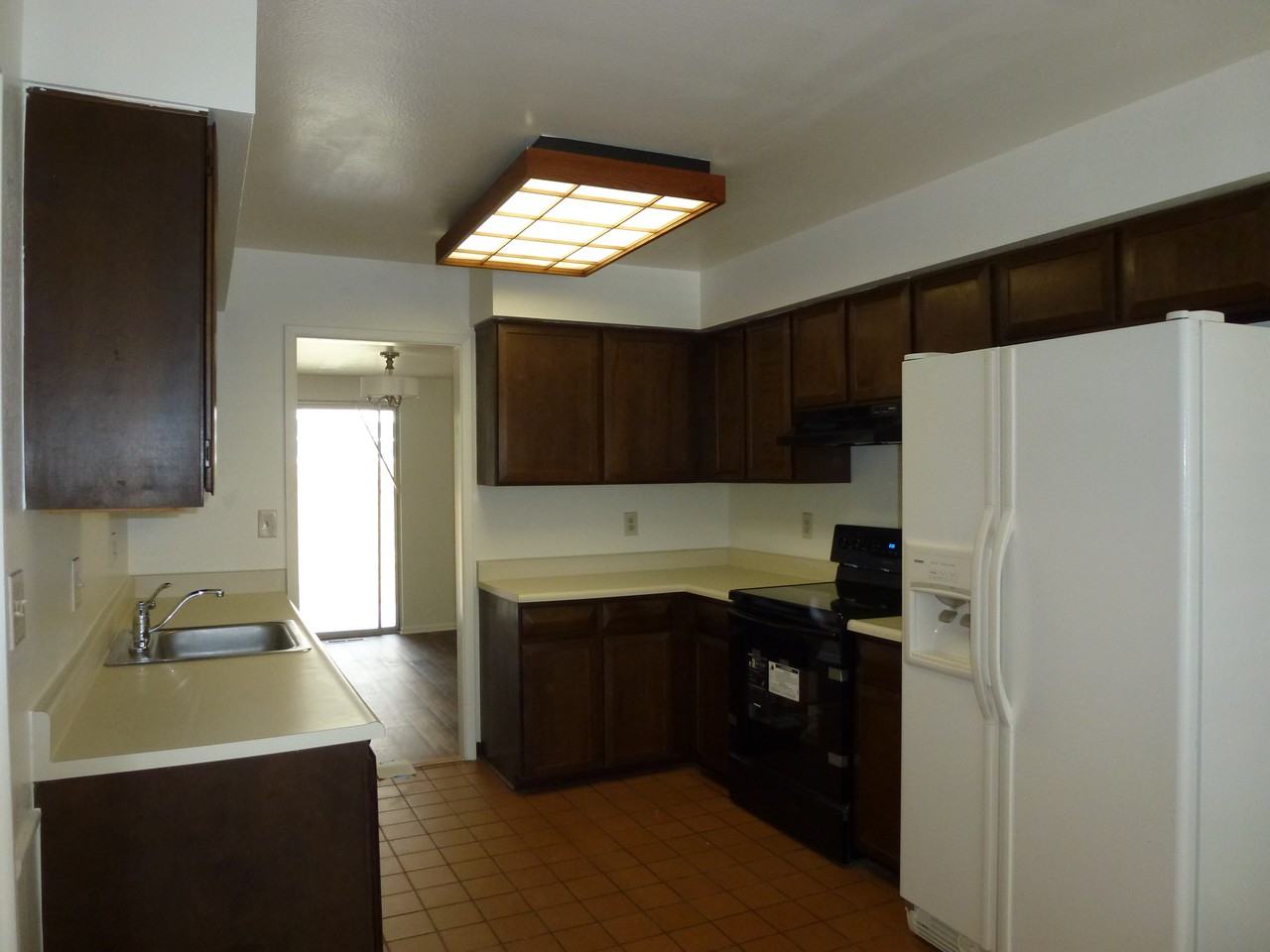 7218 S Xenia Cir - Photo 2 of 18