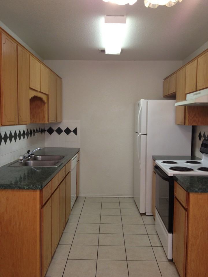 1306 Dugger Cir - Photo 2 of 6