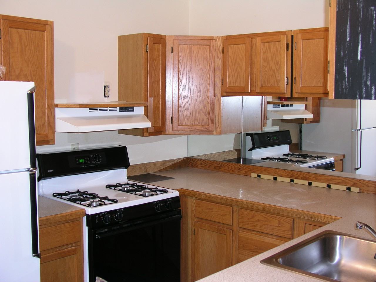 411 Harvard Ln - Photo 5 of 7