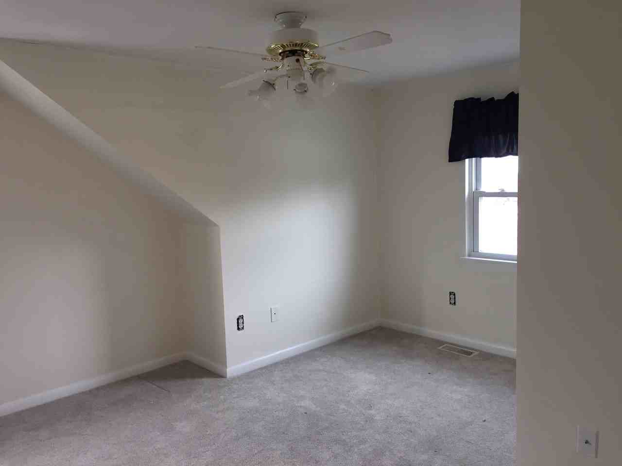 115 Fairview Ave - Photo 2 of 14