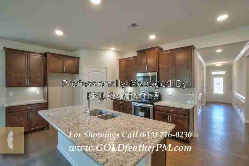 8019 Forest Hills Drive - Photo 3 of 31