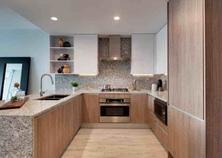 1111 N Wells St #404