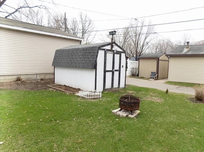 1005 12th Street Southeast - Photo 3 of 18