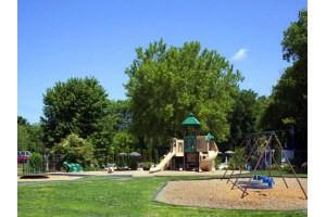 eaves Peabody - Photo 2 of 15