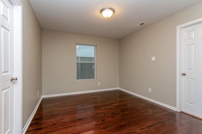 913 Belvedere Dr - Photo 3 of 8