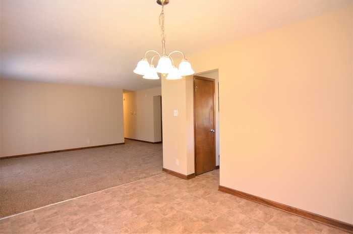 8105 Clayburn Dr - Photo 3 of 16