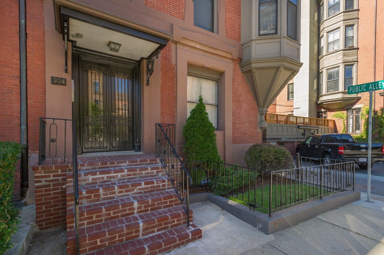 304 Berkeley Street #10Z