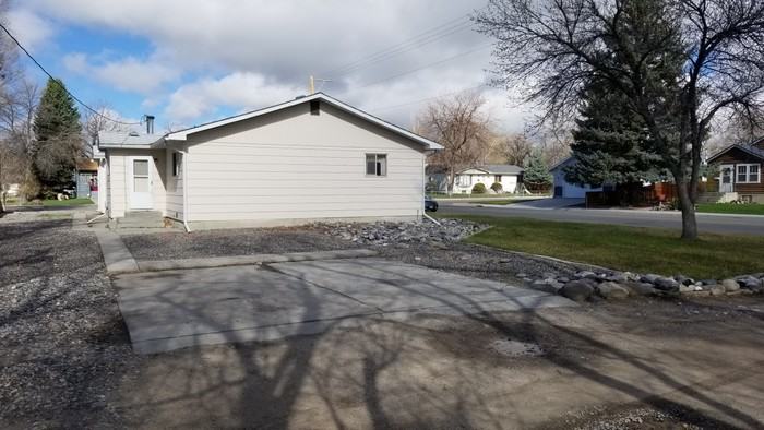 205 E Pershing Ave - Photo 2 of 12