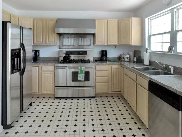 13645 Hamit Road - Photo 3 of 18