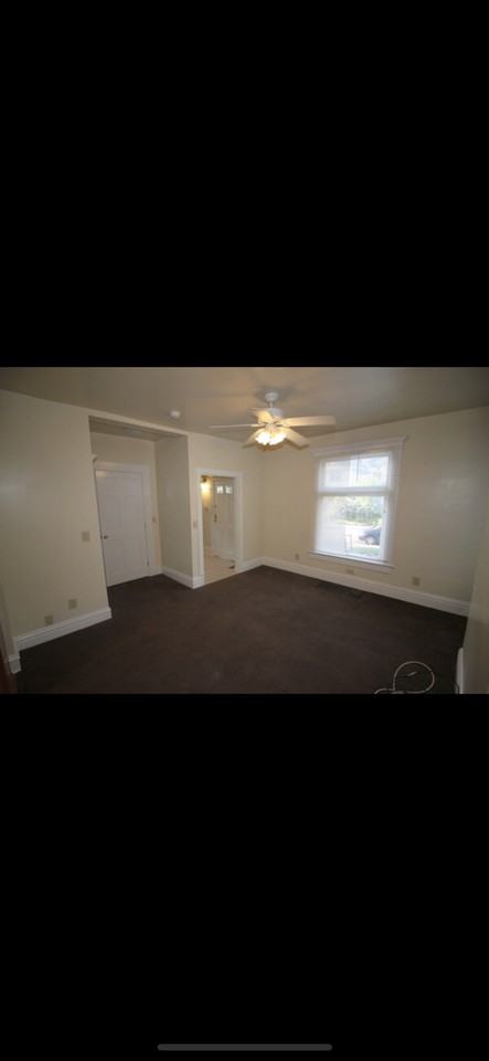 141 E Oakland Ave - Photo 3 of 10