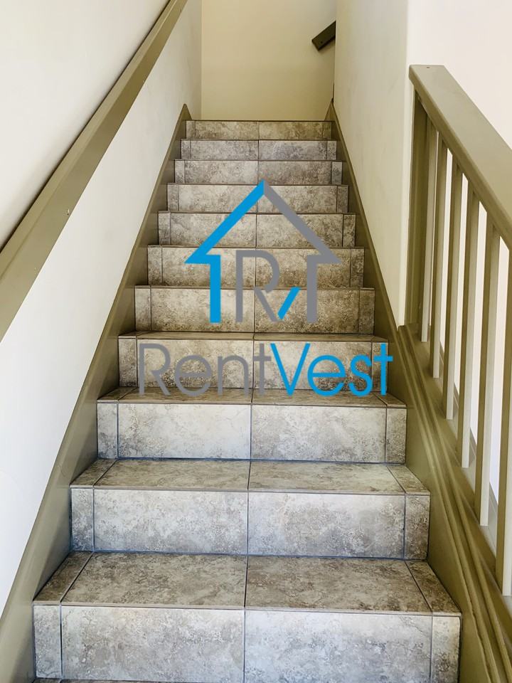 16040 N Timberline Dr #B - Photo 3 of 11