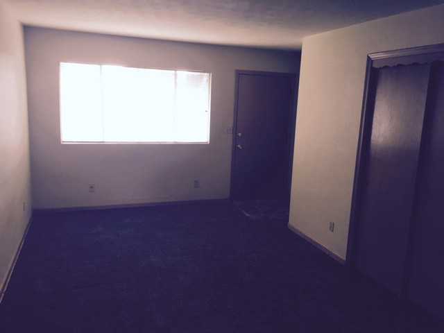 1318 W Truman Rd - Photo 5 of 15