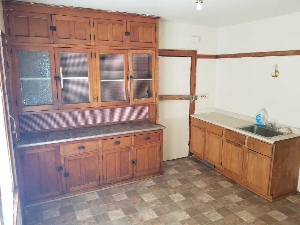 2853 N 45th St - Photo 2 of 7