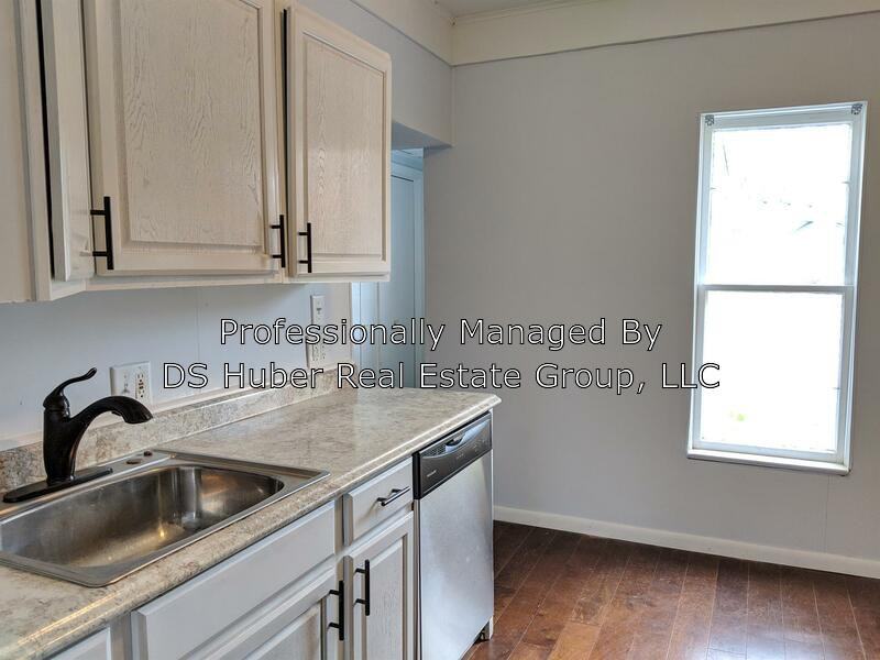 345 W Jefferson St - Photo 2 of 15