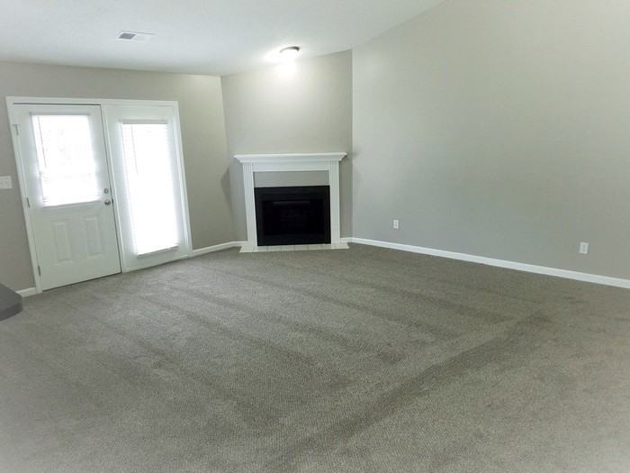 208 Coral Cir - Photo 2 of 9