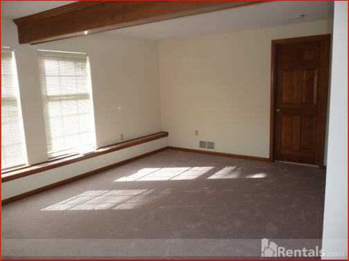 5601 Riley St - Photo 3 of 10
