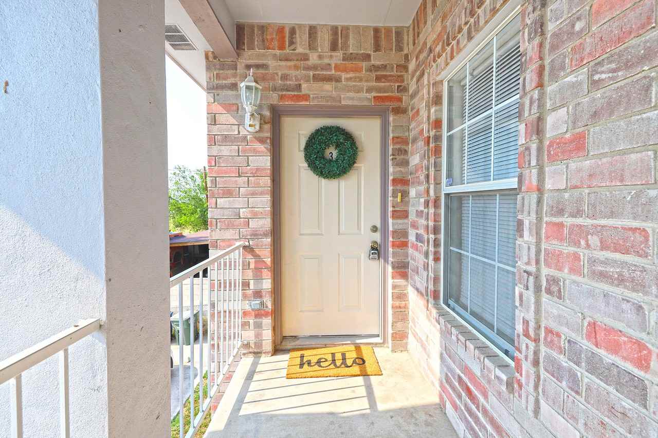 517 E Cherry Ln - Photo 3 of 17