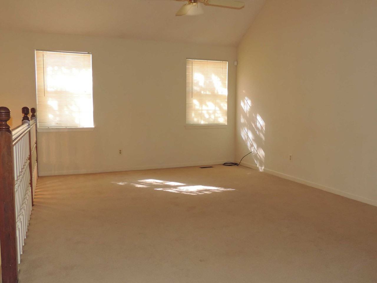 5613 Riley St - Photo 3 of 10