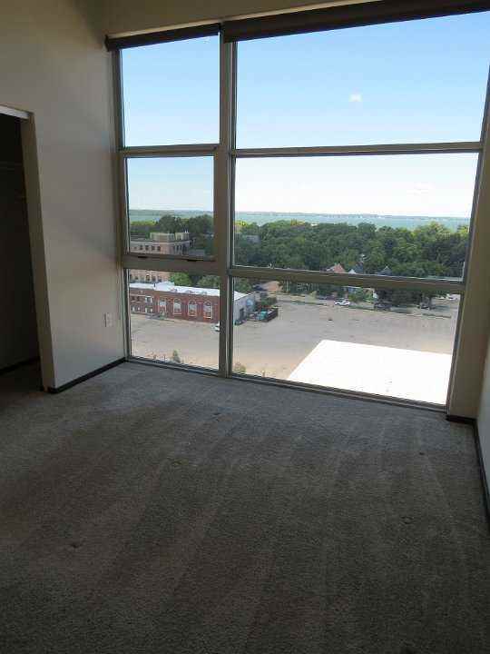 10 N Livingston St- 3 Bedroom 8/1 - Photo 2 of 6