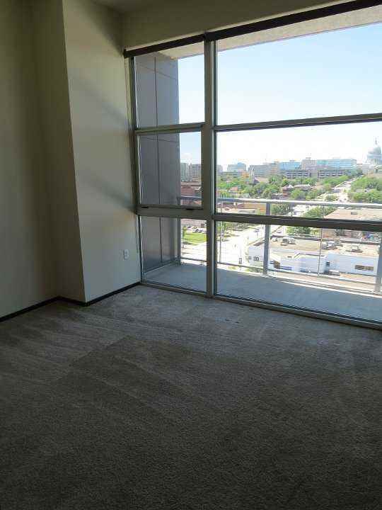 10 N Livingston St- 3 Bedroom 8/1 - Photo 3 of 6