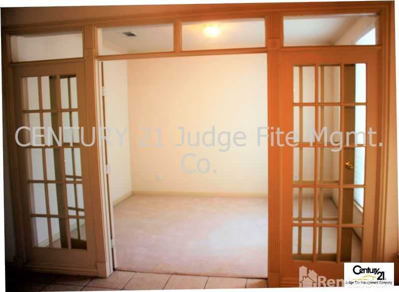 3921 Vernon Way - Photo 2 of 10