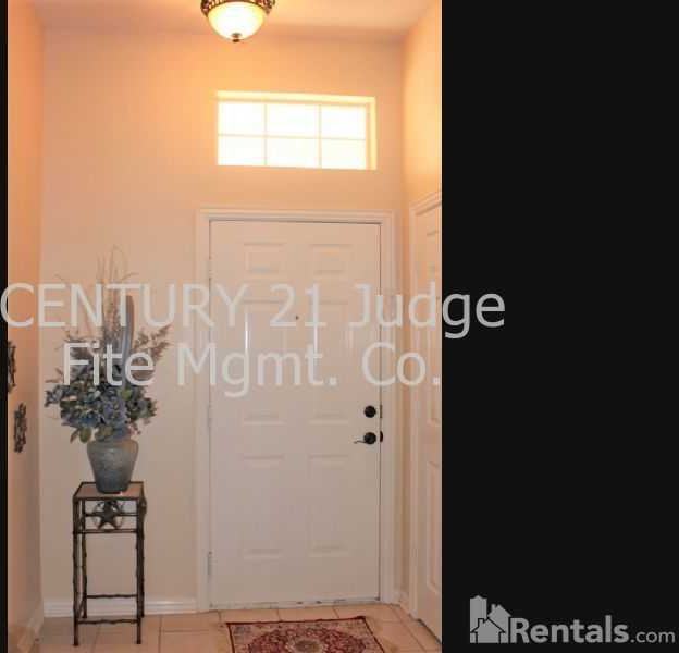 113 Lakewood Dr - Photo 2 of 10