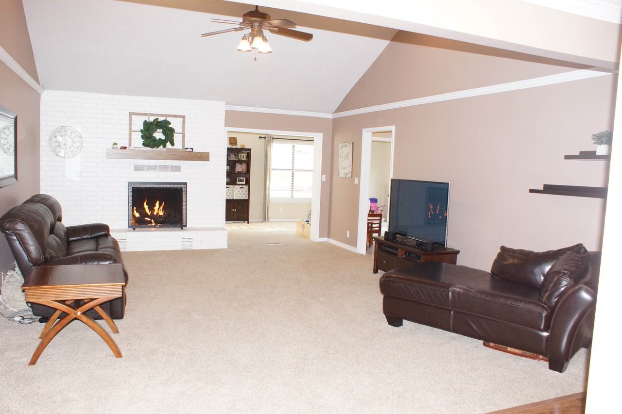 1717 Woodland Road - Photo 2 of 14