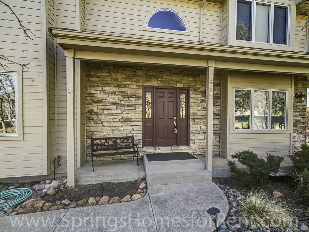 2715 Roundstone Ct - Photo 2 of 32