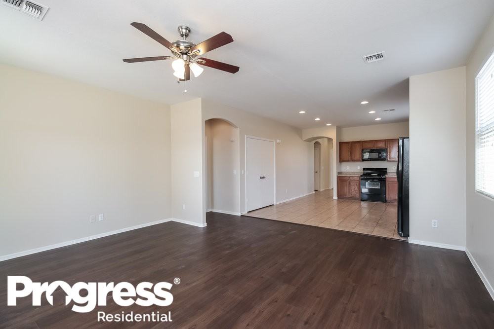 852 S 178th Ln - Photo 3 of 19