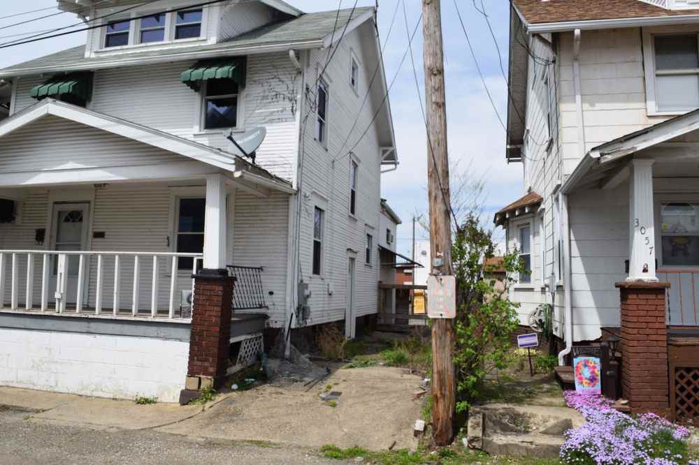 3059 Grove Pl SW - Photo 2 of 14