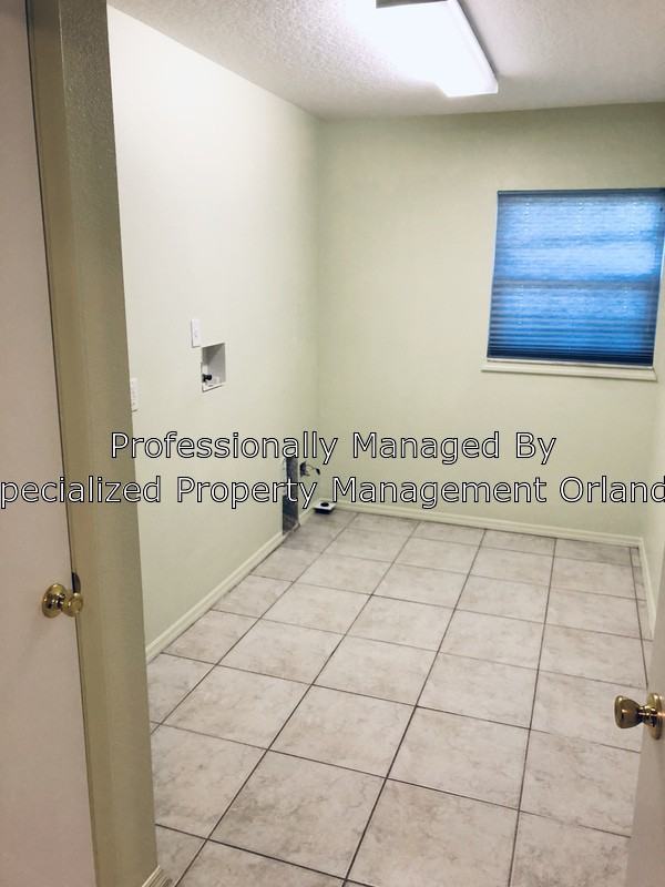 1015 Tifford Ln - Photo 2 of 21