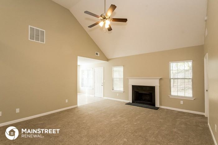 1570 Isleworth Cir - Photo 2 of 15