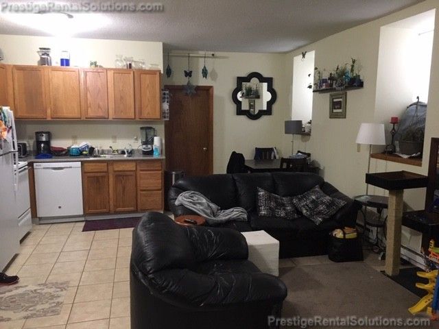 Willow St #105 - Photo 3 of 11