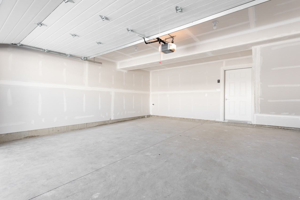 401 Athabasca Avenue - Photo 3 of 22