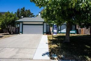 2424 Mankas Blvd - Photo 2 of 24