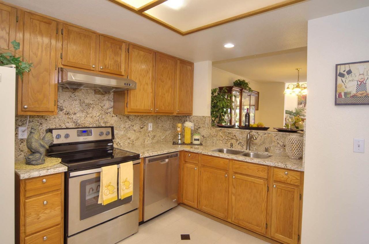 1259 Formosa Dr #1 - Photo 2 of 11