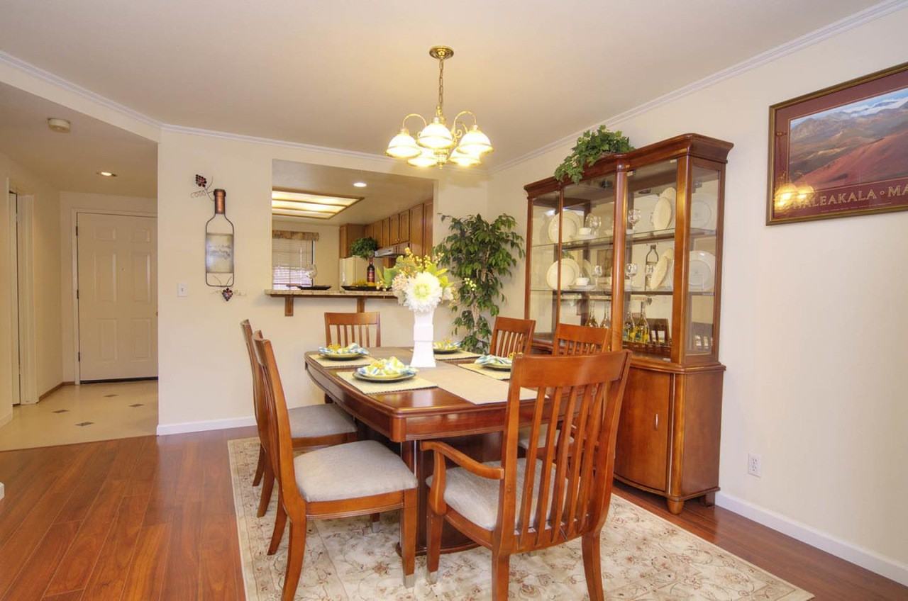 1259 Formosa Dr #1 - Photo 3 of 11