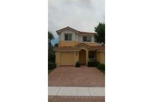 Briella - Photo 2 of 9