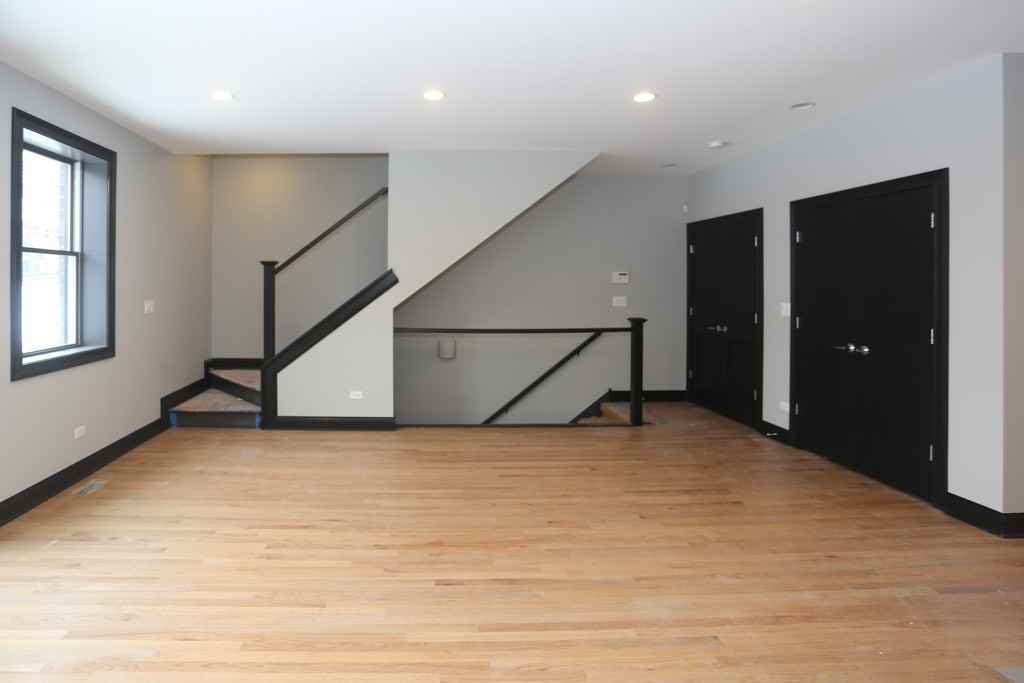 4326 North Ashland Avenue #T-H