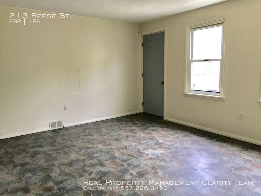 213 Reese St - Photo 2 of 10