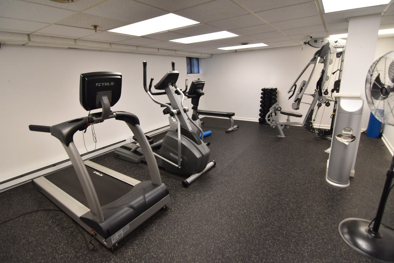 320 Hammond Pond Pkwy #203 - Photo 3 of 4