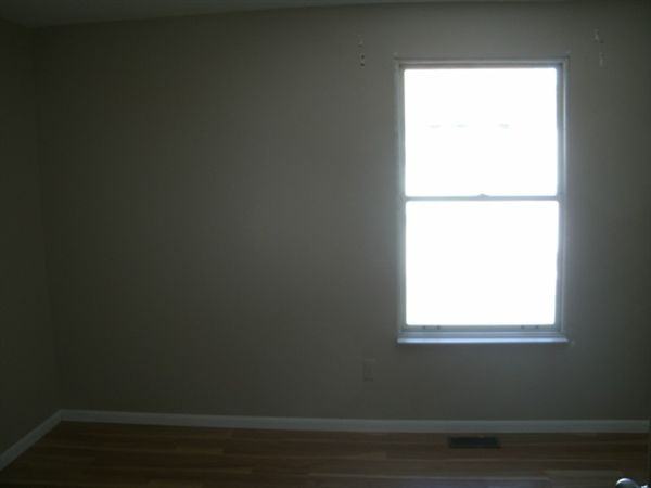 217 Neptune Dr - Photo 2 of 5