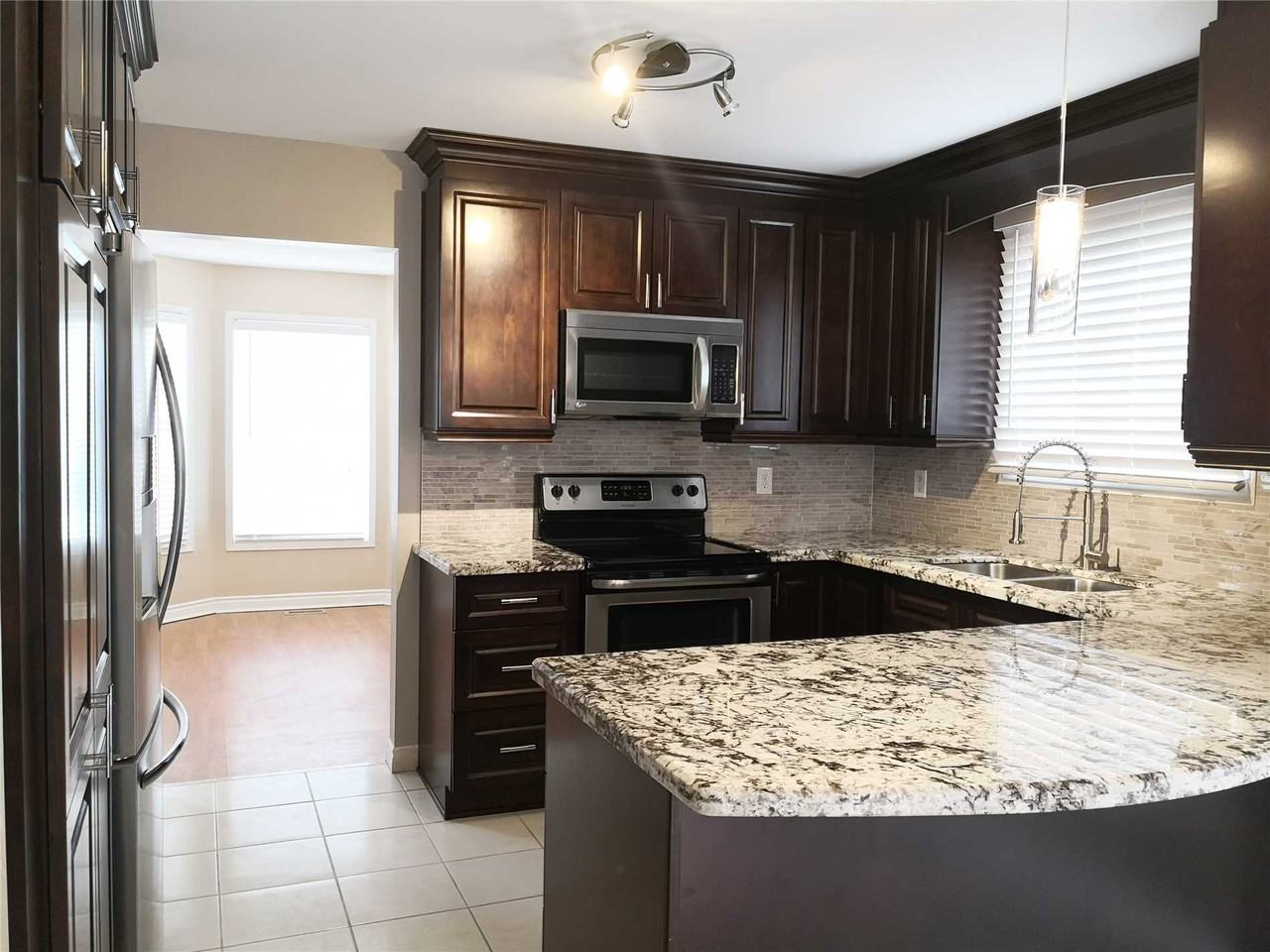 6005 Tenth Line West - Photo 3 of 13