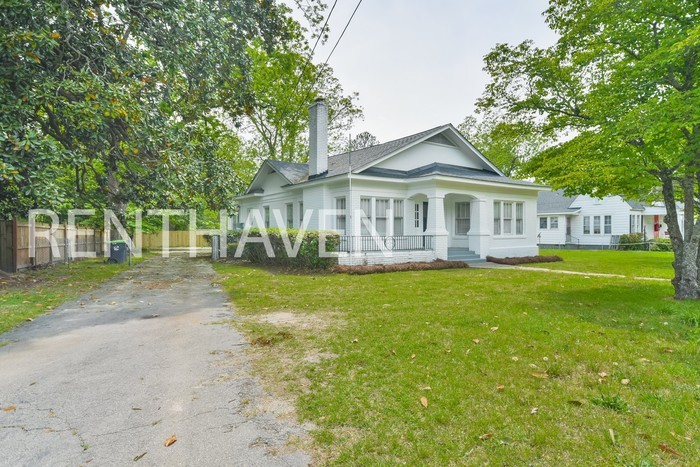 311 Saluda Ave - Photo 2 of 24