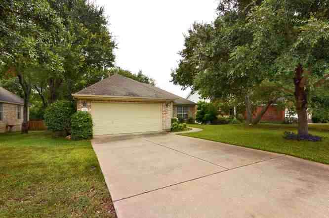 202 Rio Vista Dr - Photo 2 of 30