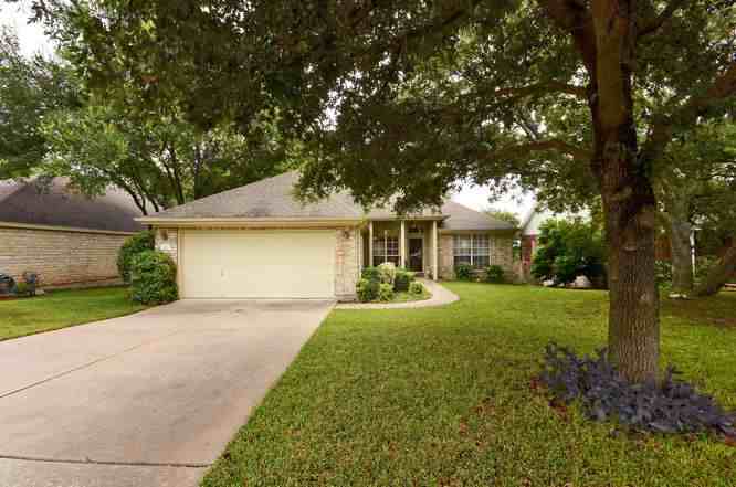 202 Rio Vista Dr - Photo 3 of 30