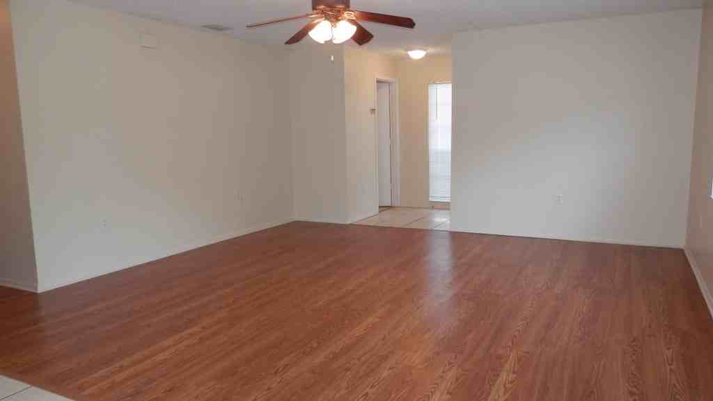 4504 E 26th Ave - Photo 3 of 15