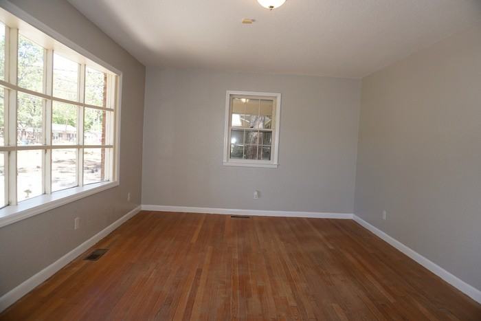 161 Summerhill Rd - Photo 3 of 37