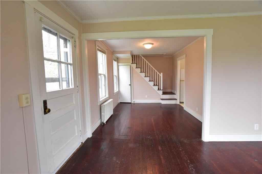 55 E Main Rd - Photo 3 of 16