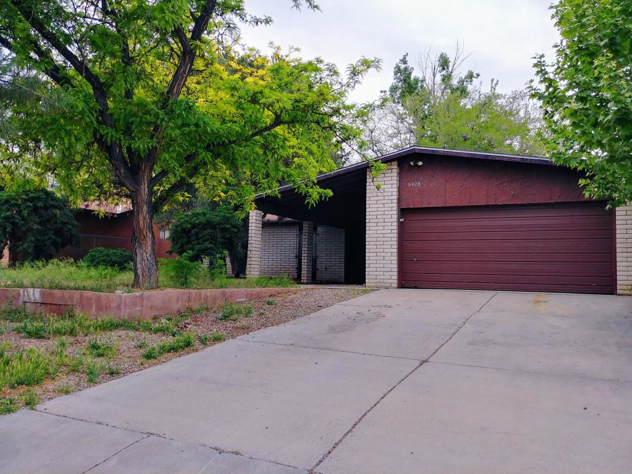 6428 Colleen Ave Ne - Photo 3 of 39